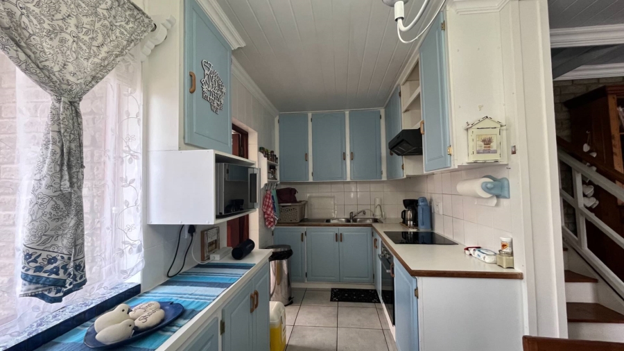 4 Bedroom Property for Sale in Hartenbos Heuwels Western Cape